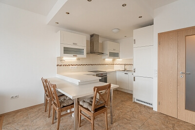 K Červenému vrchu, Vokovice - Praha 6 | Pronájem, Byt, 2+kk, 68 m²