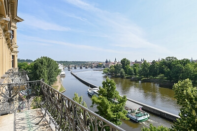 Malostranské nábřeží, Malá Strana - Praha 1 | Pronájem, Byt, 3+1, 140 m²