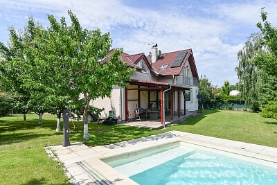 Centrální, Zdiby - Praha-východ | Pronájem, Rodinný dům, 5+kk, 300 m²