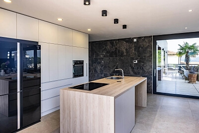 Chorvatsko, Přímořsko-gorskokotarská župa - Krk | Prodej, Rodinný dům, 6+kk, 427 m²