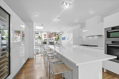 USA, New York - New York City | Sale, House, Four-bedroom (5+1), 300 m²