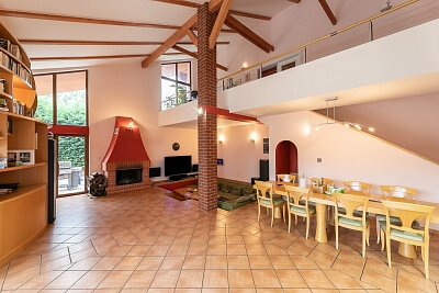 Jabloňová, Jesenice - Praha-západ | Prodej, Rodinný dům, 7+kk, 360 m²