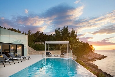 Chorvátsko, Ostrov Korčula - Korčula | Predaj, Rodinný dom, 5-izbový, 350 m²