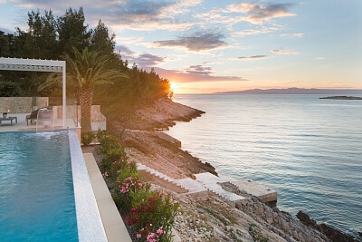 Chorvátsko, Ostrov Korčula - Korčula | Predaj, Rodinný dom, 5-izbový, 350 m²