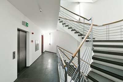 Pod Kaštany, Bubeneč - Praha 6 | Pronájem, Byt, 7+1, 274 m²