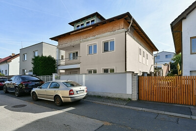 Hubičkova, Modřany - Prague 4 | Sale, House, 477 m²