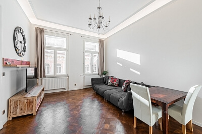 Mánesova, Vinohrady - Prague 2 | Sale, Apartment, One-bedroom (2+kk), 64 m²