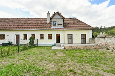 Lipová, Lštění - Benešov | Pronájem, Byt, 3+kk, 97 m²